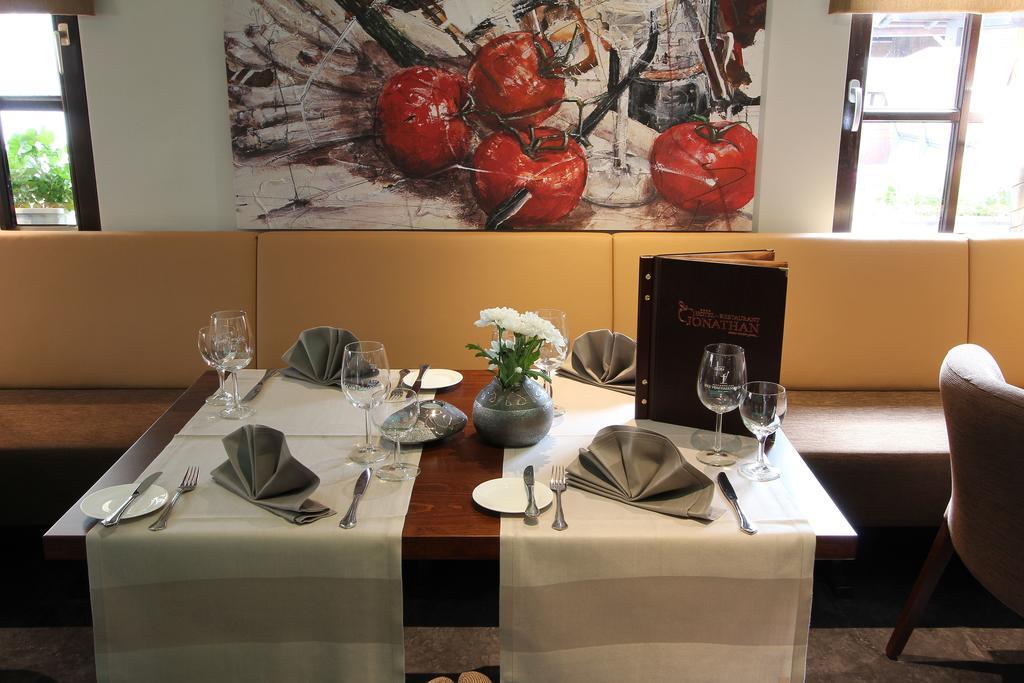 Akzent Hotel Restaurant Jonathan Lippstadt Buitenkant foto
