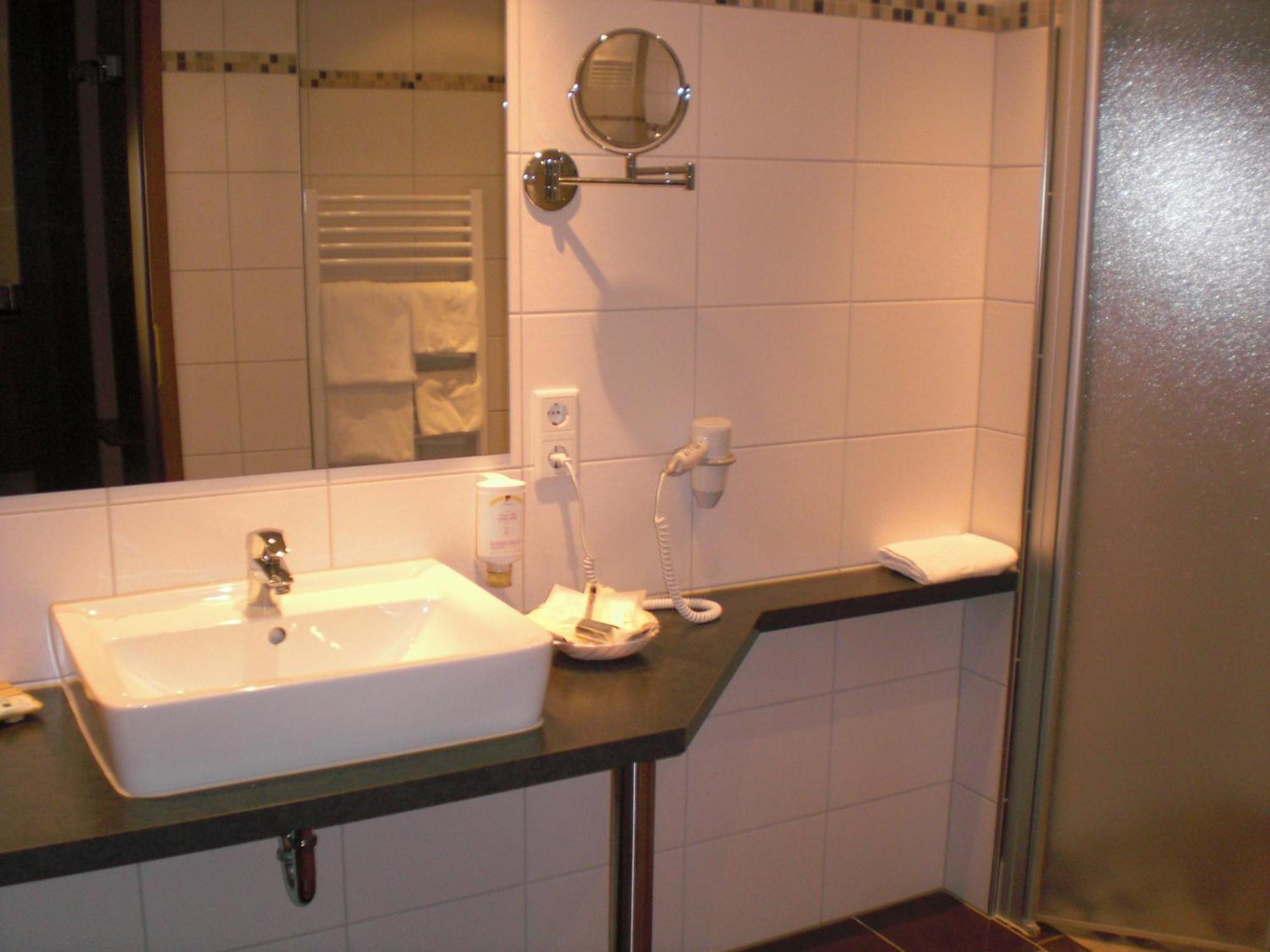 Akzent Hotel Restaurant Jonathan Lippstadt Buitenkant foto
